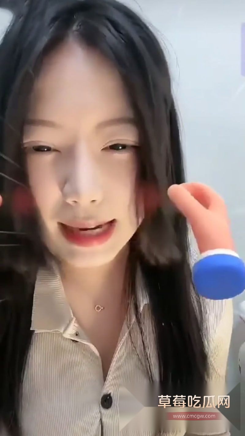 冷艳小姨美艳后妈骚奶狂甩 5