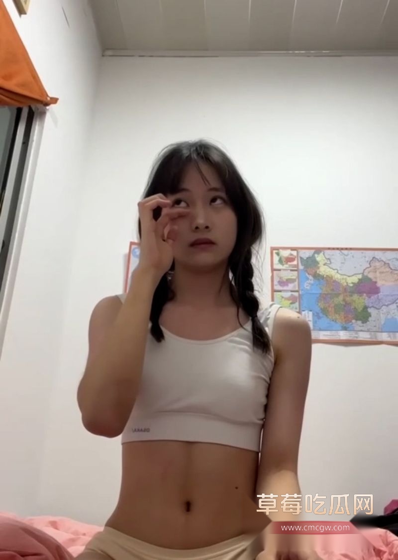 清纯素人美少女私密视频曝光3
