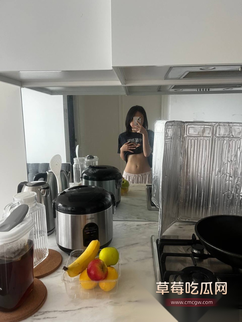 新加坡留学生罗静妍 21