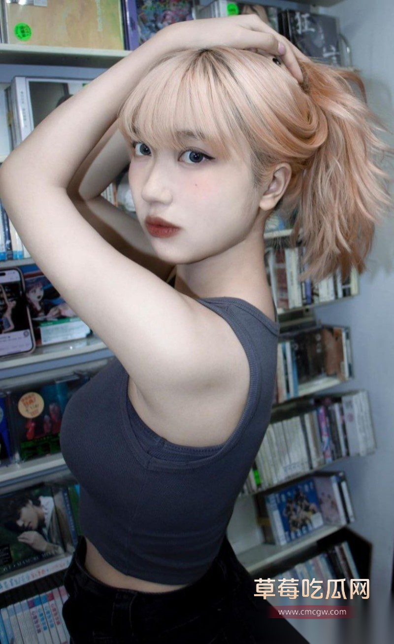 台湾ins网红艾莎被“经纪人”骗去做身材展示2