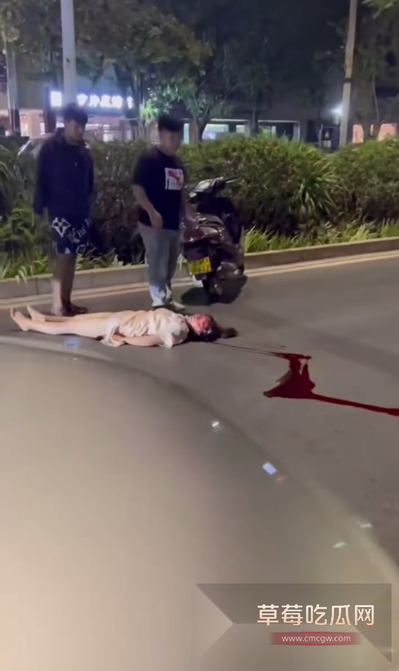 街头惊现鬼火少年撞人 6 街头惊现鬼火少年撞人 6