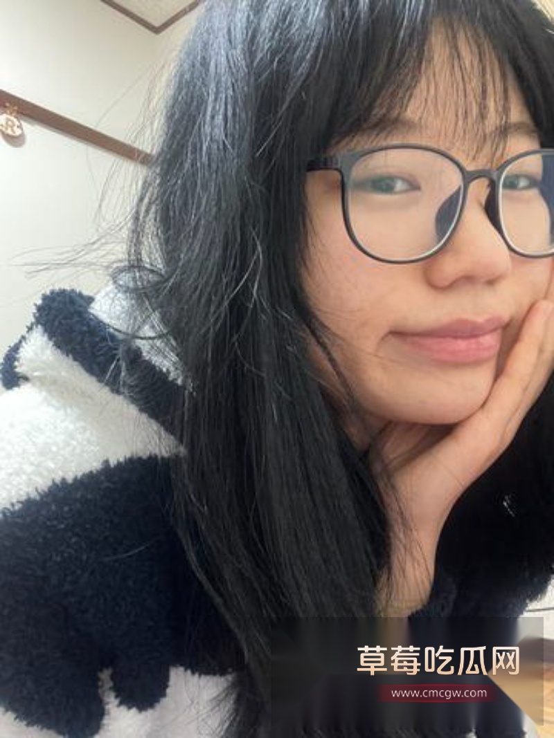 西安外国语大学王一冰女仆装 12 西安外国语大学王一冰女仆装 12