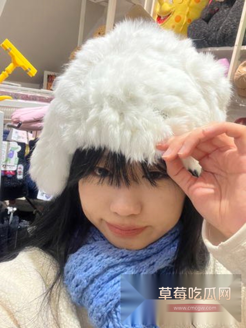 西安外国语大学王一冰女仆装 14 西安外国语大学王一冰女仆装 14