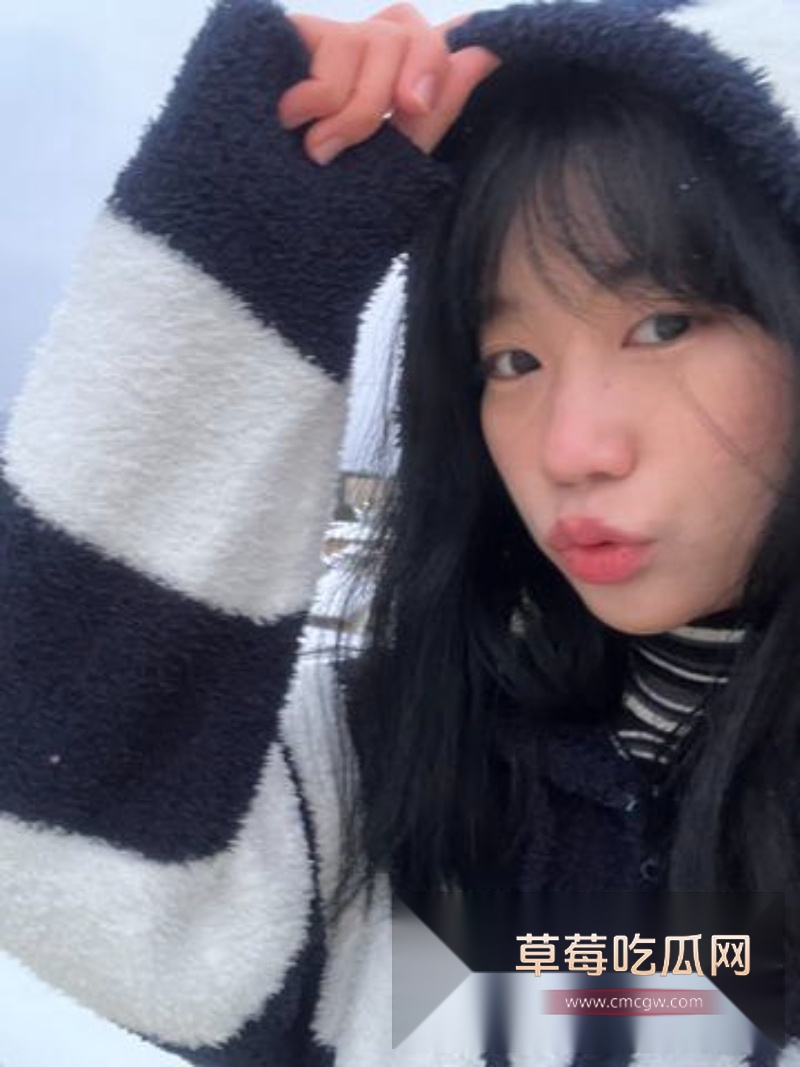 西安外国语大学王一冰女仆装 19 西安外国语大学王一冰女仆装 19