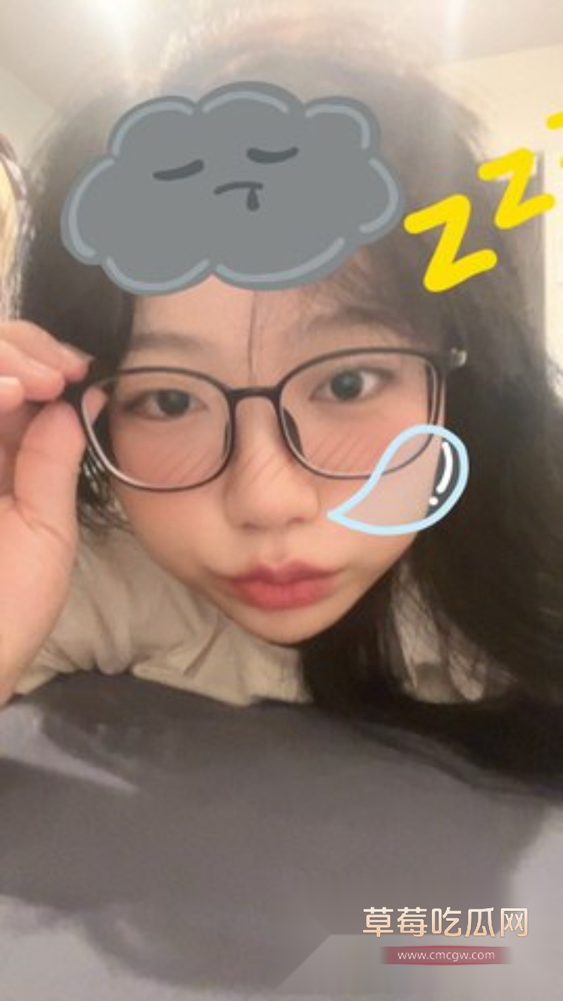 西安外国语大学王一冰女仆装 28 西安外国语大学王一冰女仆装 28