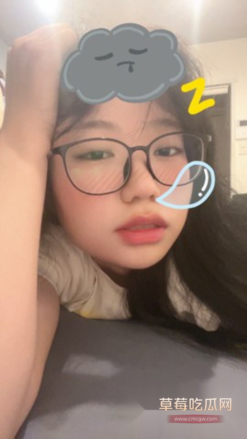 西安外国语大学王一冰女仆装 29 西安外国语大学王一冰女仆装 29