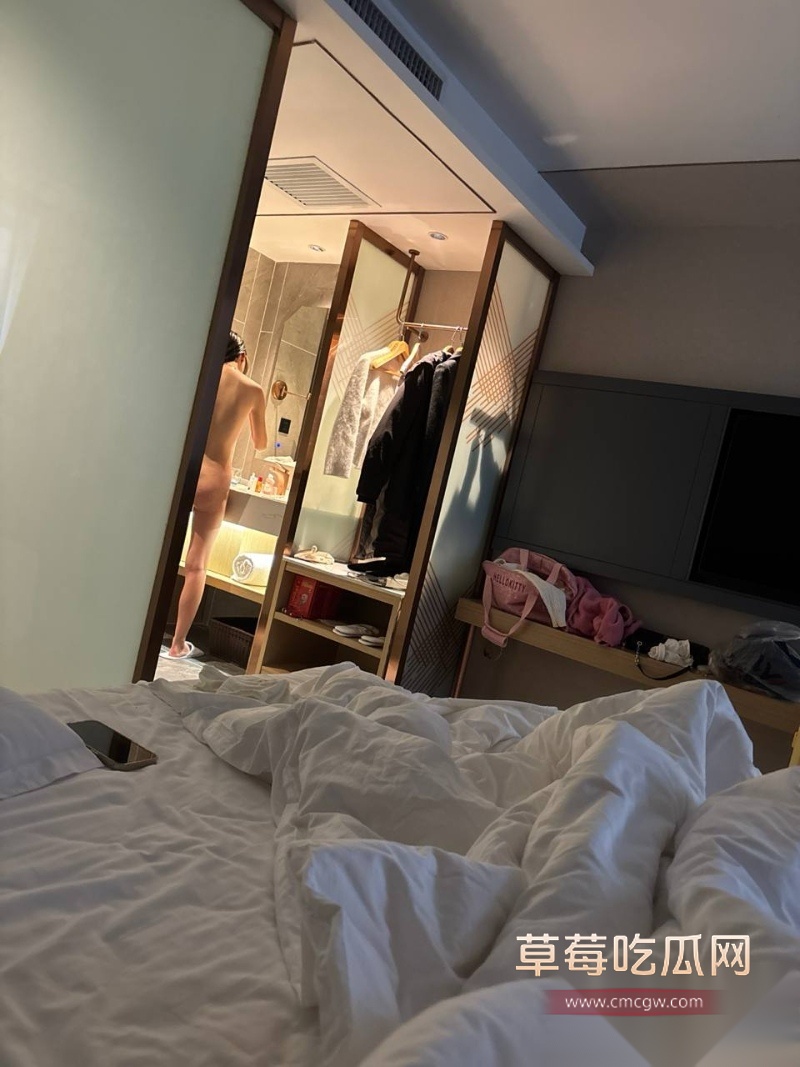 最新男友泄密20岁清纯安徽学生妹 6