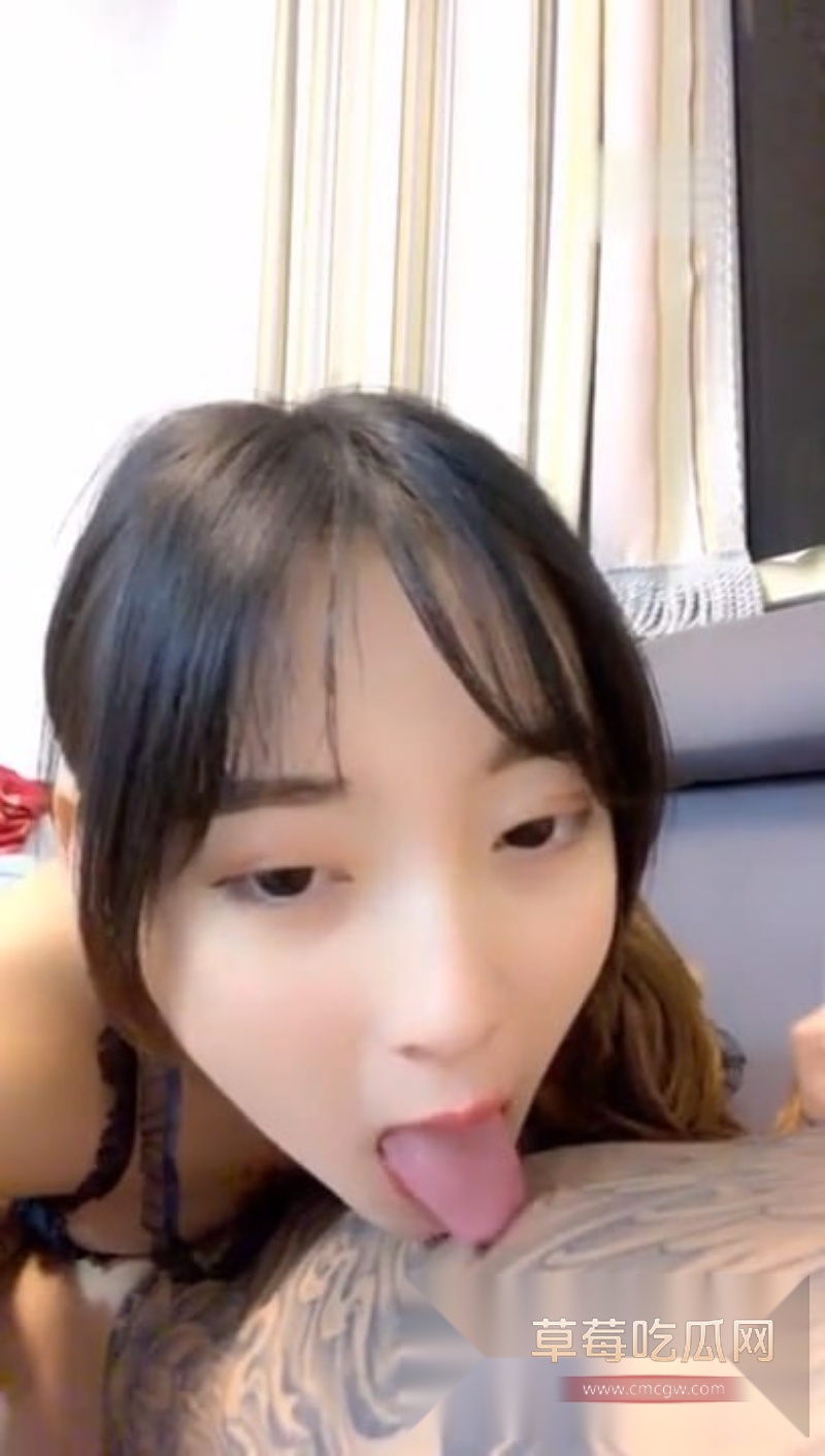 野性漂亮妹子与满背纹身社会男友日常啪啪 4 野性漂亮妹子与满背纹身社会男友日常啪啪 4