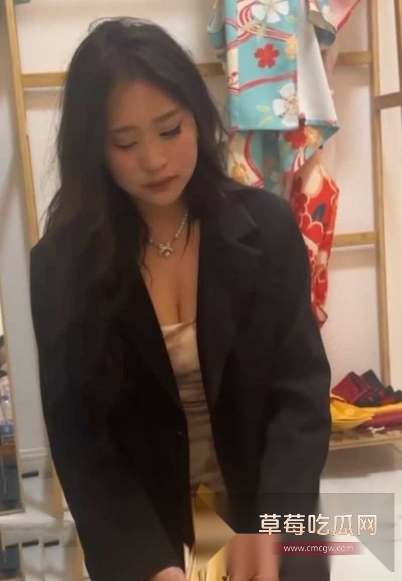 甘肃黑衣女大学生造谣害惨思思 1