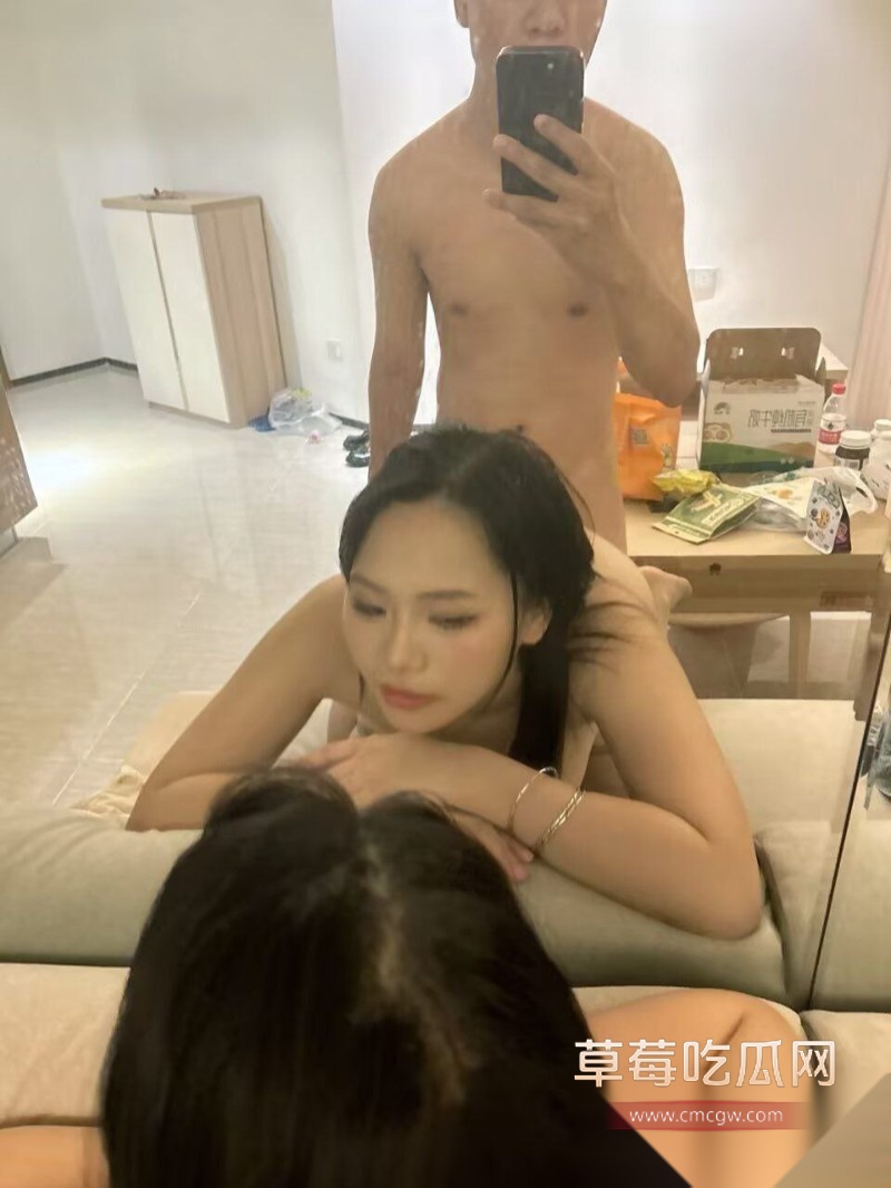 小骚妻被绿帽老公曝光性爱视频9 小骚妻被绿帽老公曝光性爱视频9