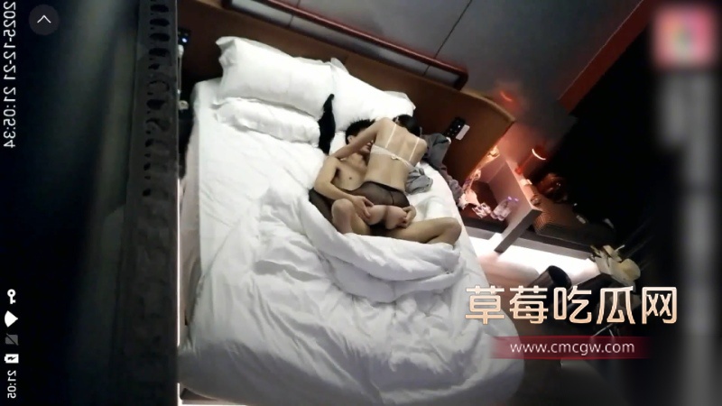 偷拍纯欲御姐美女床上反差感强烈 7