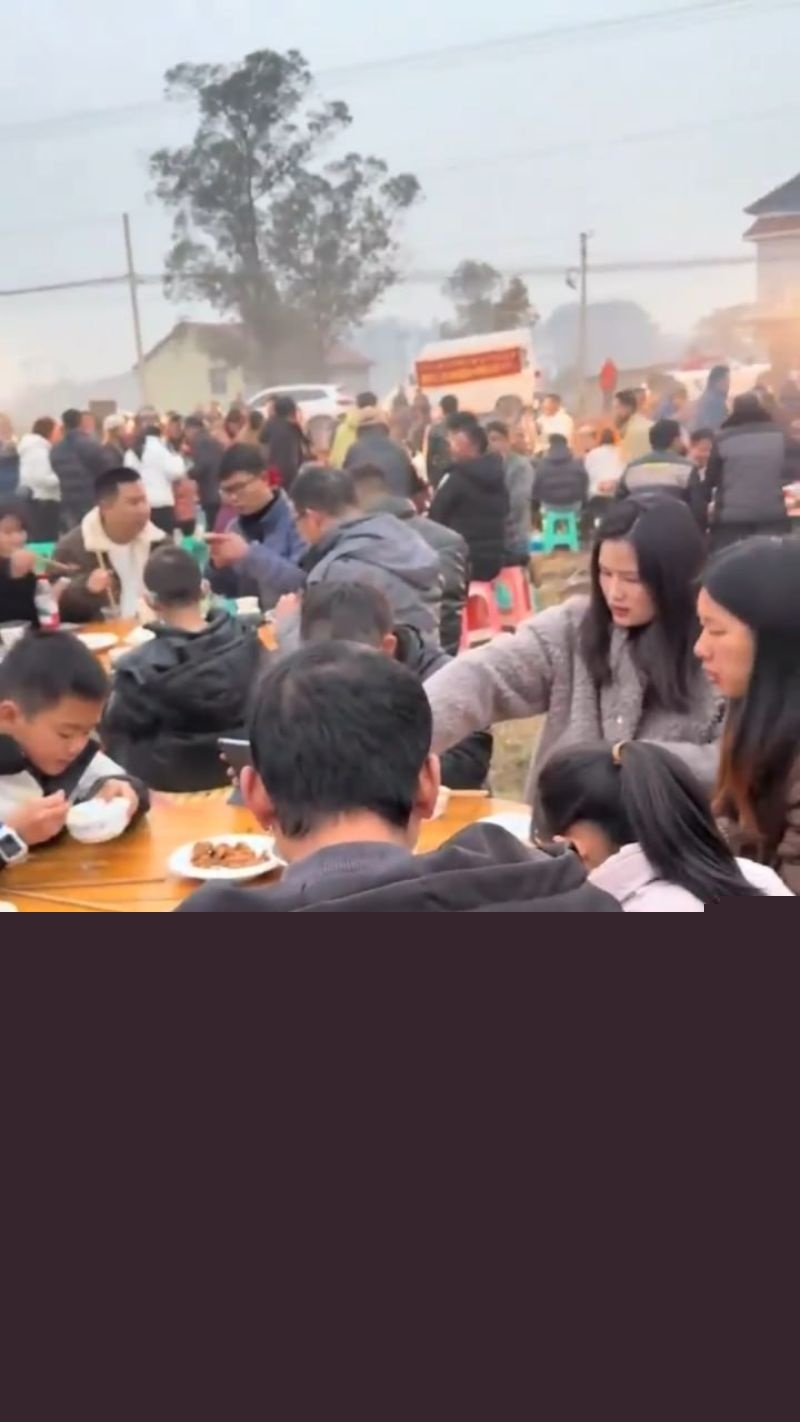 抖音重庆呆呆杀猪家门口人山人海7 抖音重庆呆呆杀猪家门口人山人海7