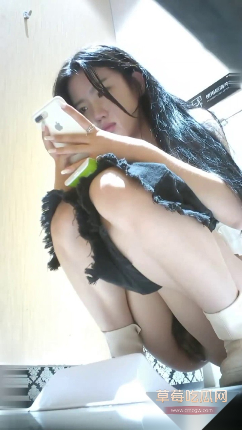 酒吧女厕偷拍 11 酒吧女厕偷拍 11