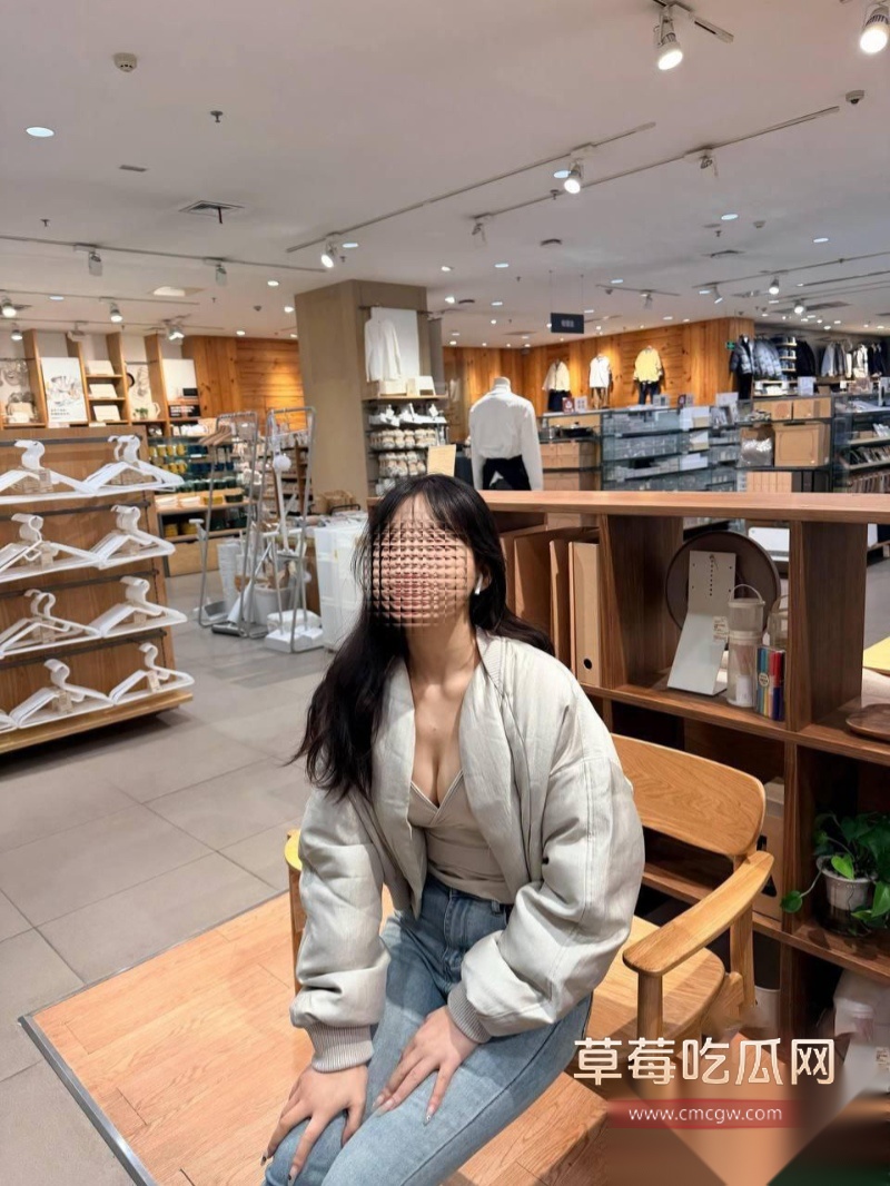 拿下自己的骚货堂姐 22 拿下自己的骚货堂姐 22