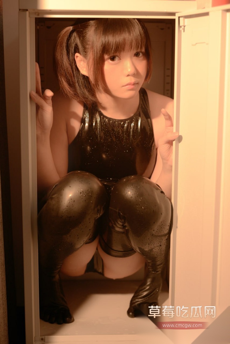 超嫩的娃娃脸福利姬 Kyounikuniku肉肉 1 超嫩的娃娃脸福利姬 Kyounikuniku肉肉 1