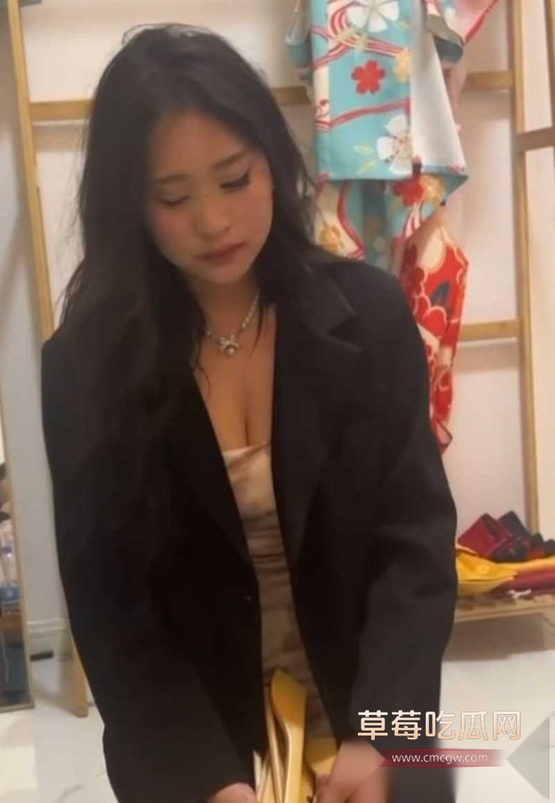 甘肃黑衣女大学生 15