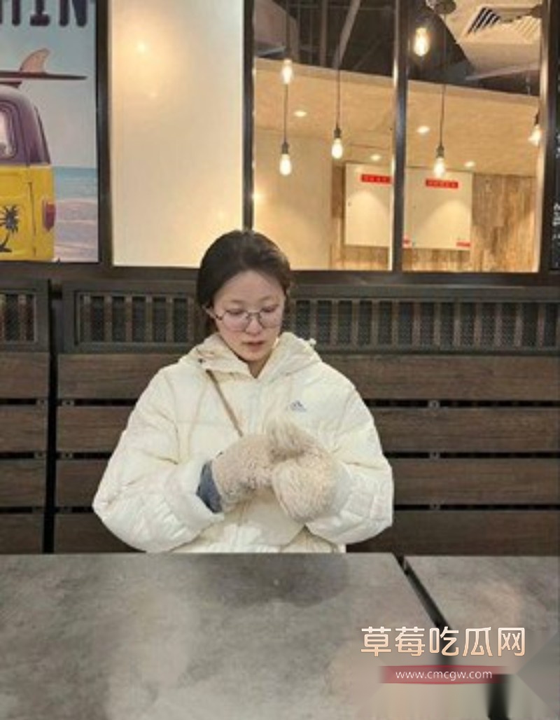 广州大学城刘丽彤 4