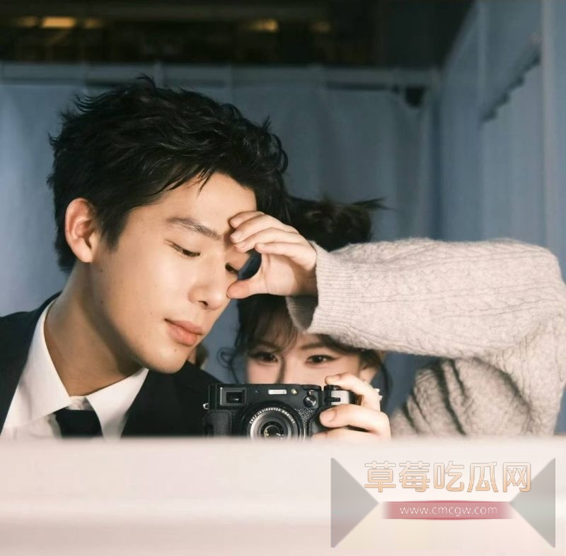 王安宇与关晓彤等女明星的亲密合照15