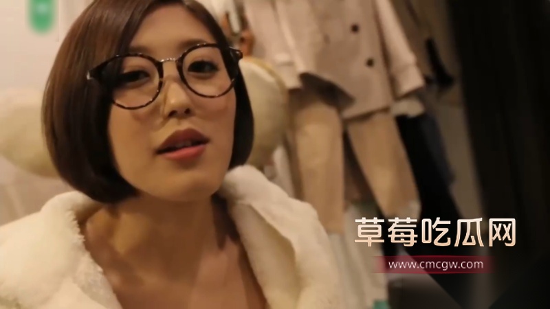 内心渴望做爱欲火焚身的女oL 1 内心渴望做爱欲火焚身的女oL 1