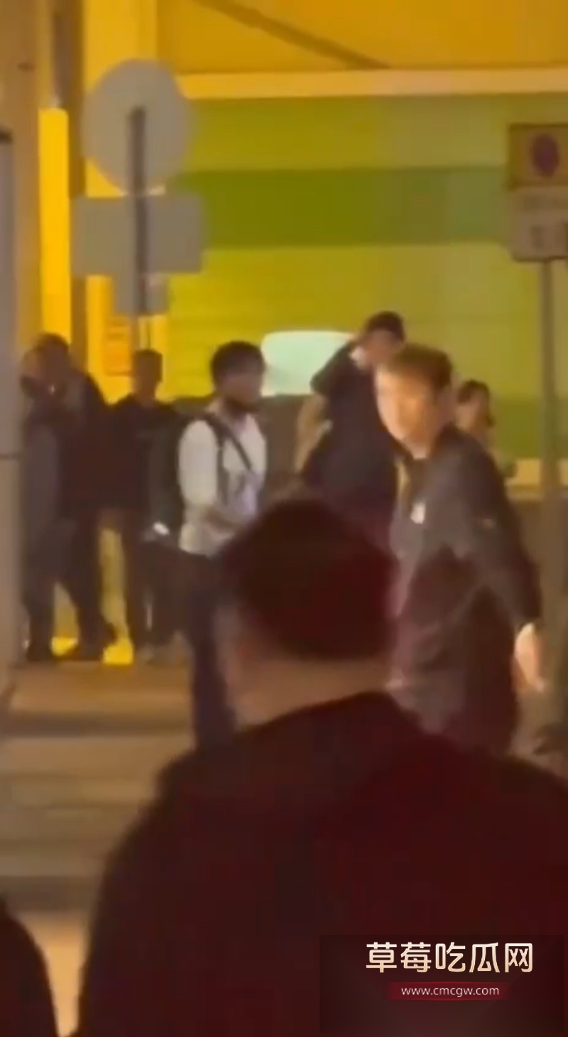 香港屯门市广场开枪案 1 香港屯门市广场开枪案 1