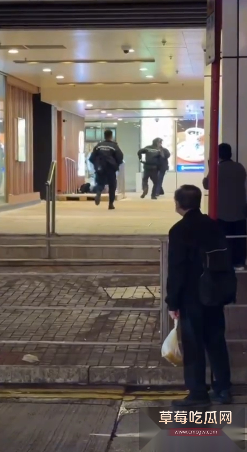 香港屯门市广场开枪案 12 香港屯门市广场开枪案 12