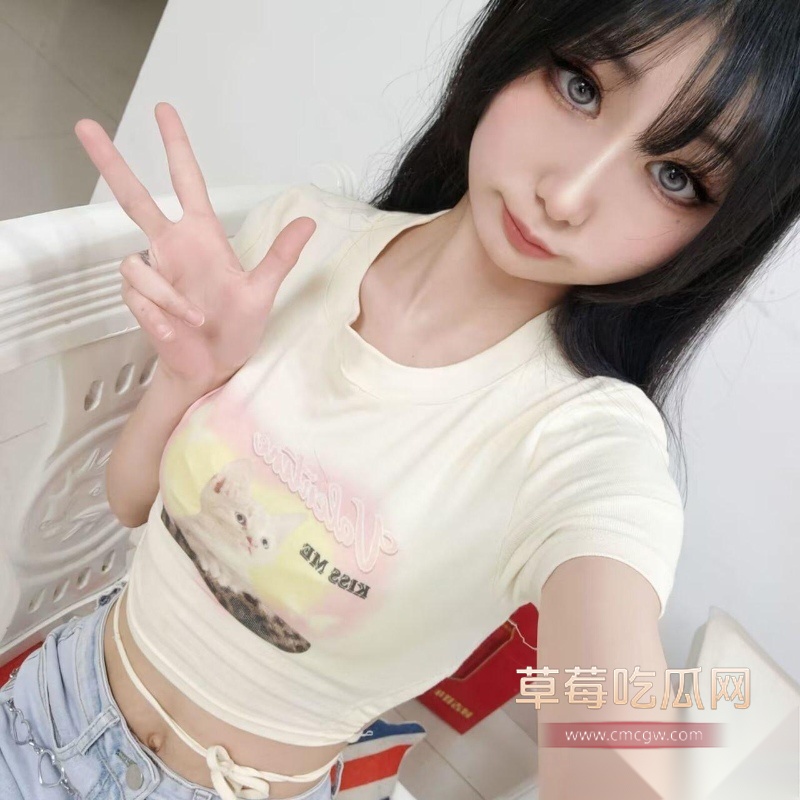 漫展拿下的19岁学生妹 43 漫展拿下的19岁学生妹 43