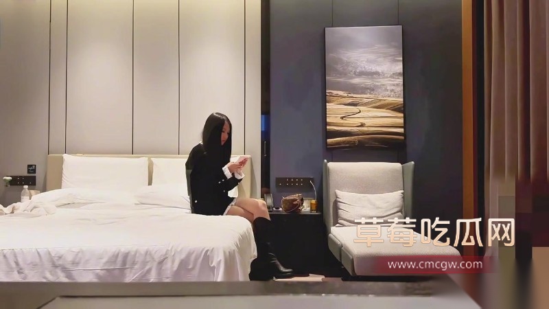 探花穿性感高跟靴的辣妹1