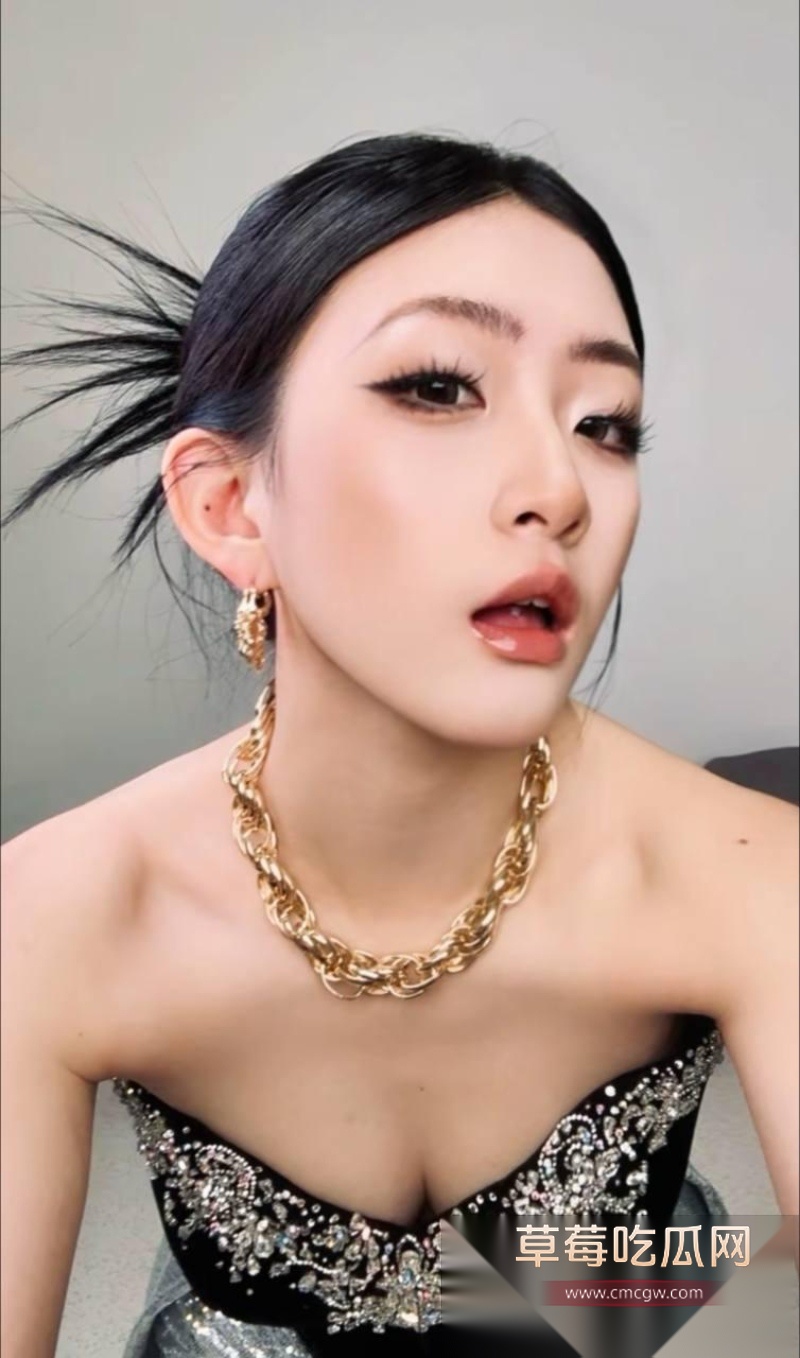 广州极品身材反差女友  10