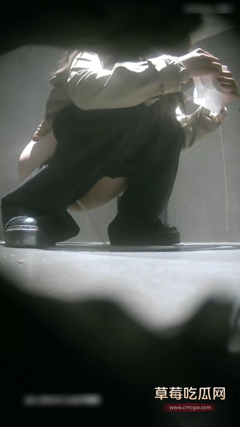 酒吧最新流出逼脸同框偷拍 18 酒吧最新流出逼脸同框偷拍 18