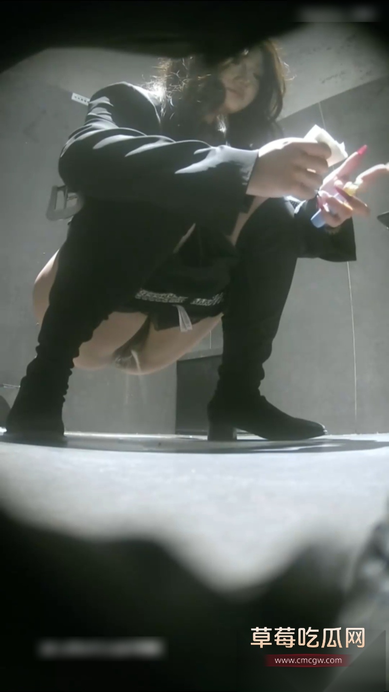 酒吧最新流出逼脸同框偷拍 22 酒吧最新流出逼脸同框偷拍 22