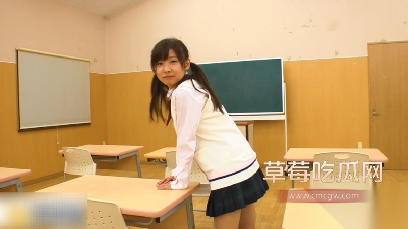 19岁萝莉妹子遇上40岁大屌猛男 3