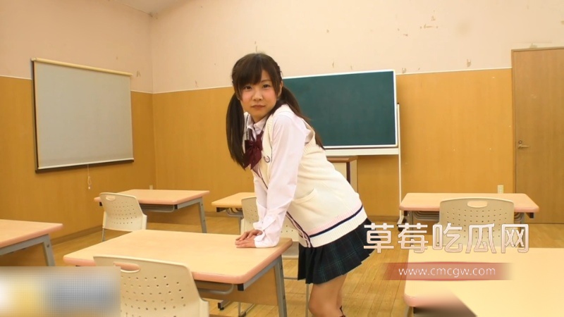 19岁萝莉妹子遇上40岁大屌猛男 4