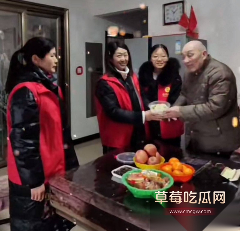 刘艳杰出轨炸裂聊天开房打炮 8