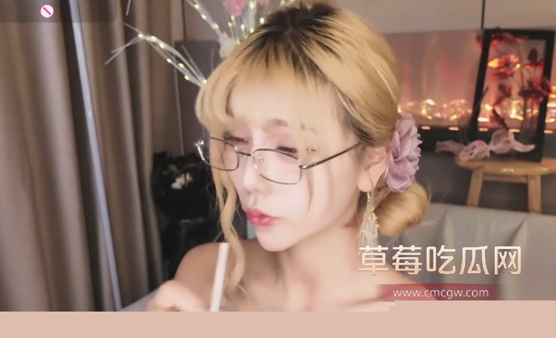 小野猫Kiki 反差7 小野猫Kiki 反差7