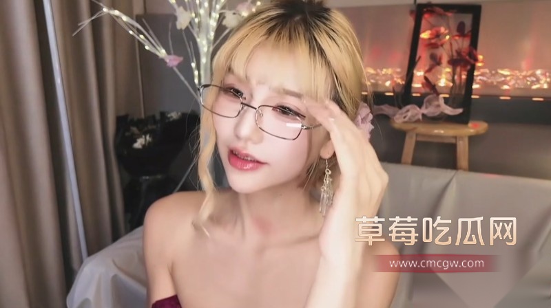 小野猫Kiki 反差9 小野猫Kiki 反差9