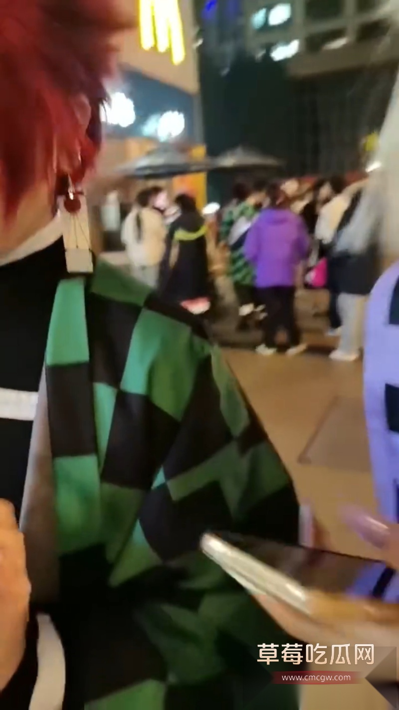 四川天府红摄影打人事件 3 四川天府红摄影打人事件 3