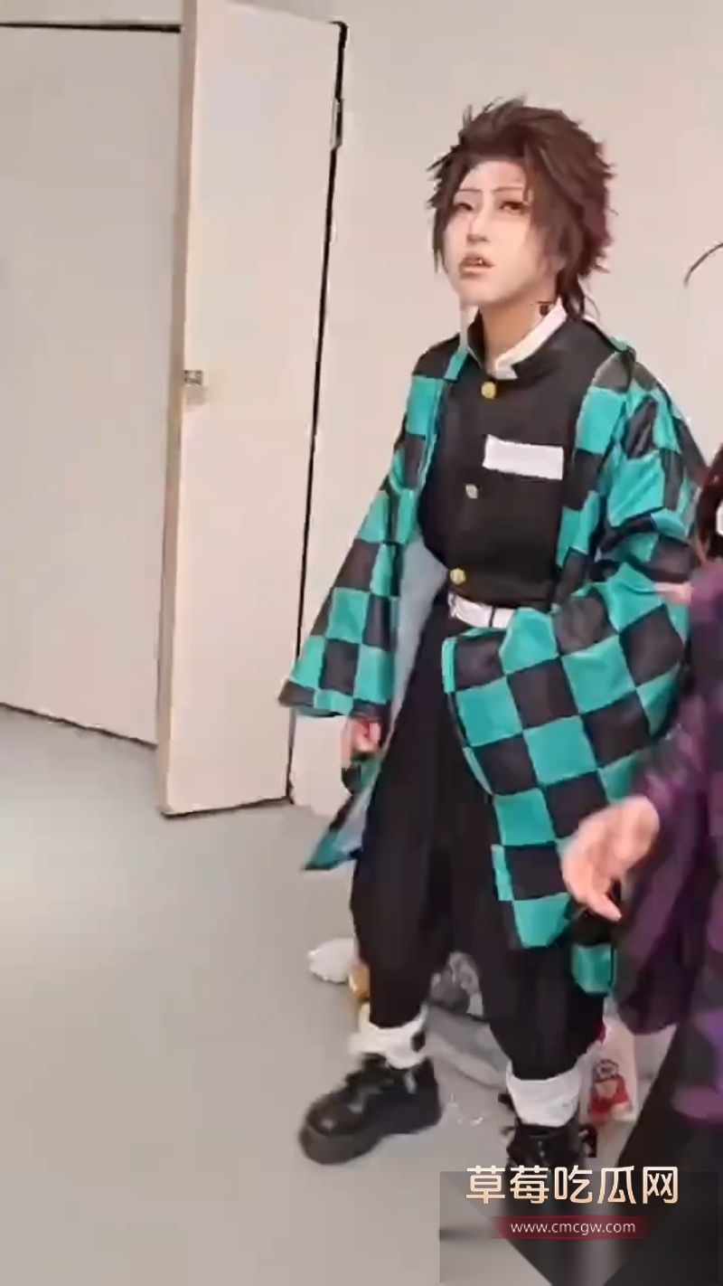 四川天府红摄影打人事件 10 四川天府红摄影打人事件 10