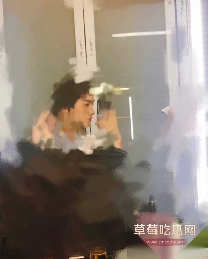 男演员展轩个私密女友被扒 48