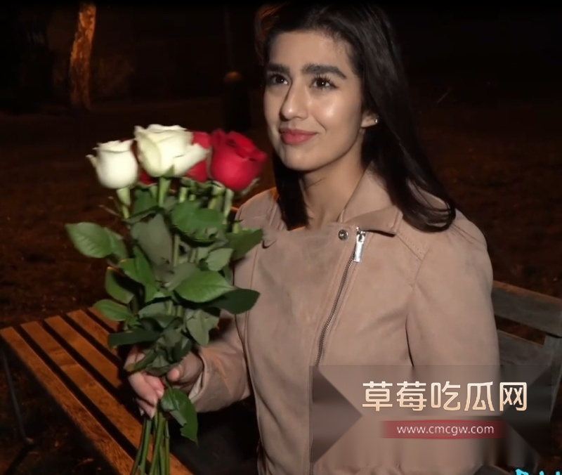 情人节被男友甩的新疆风维族美女被带酒店狂干 2 情人节被男友甩的新疆风维族美女被带酒店狂干 2