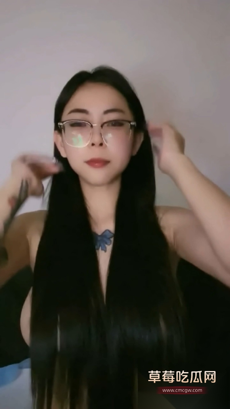 极品四眼纹身妹妮寇1v1 9