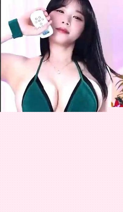 李梨涡这个游山恋系列的极品女神 4