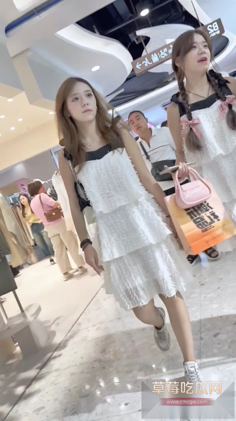 双胞胎学生妹逛街 5