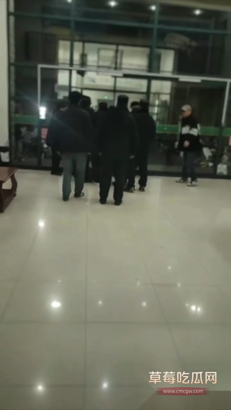 大学生熬夜写二次元小说写疯癫 5 大学生熬夜写二次元小说写疯癫 5