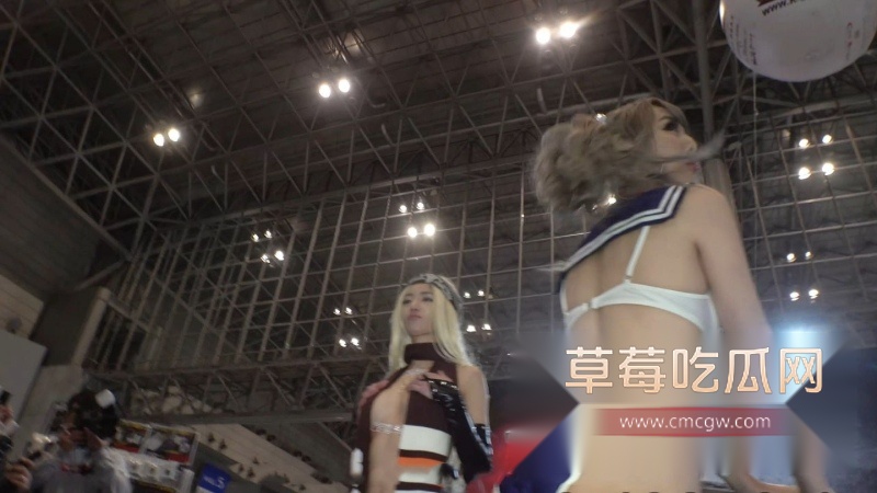 极致蹲姿春光乍泄 6