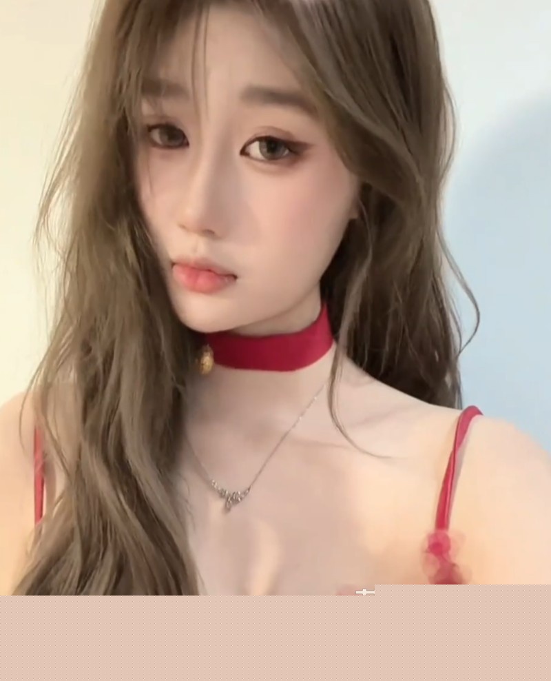 兜不住屎红裙女子8