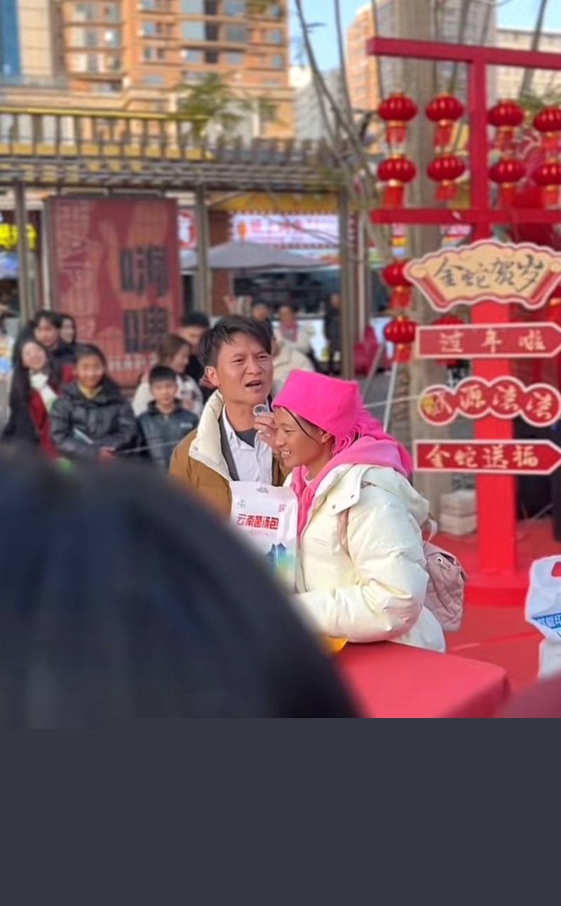 小英曝上如拉出轨表妹13