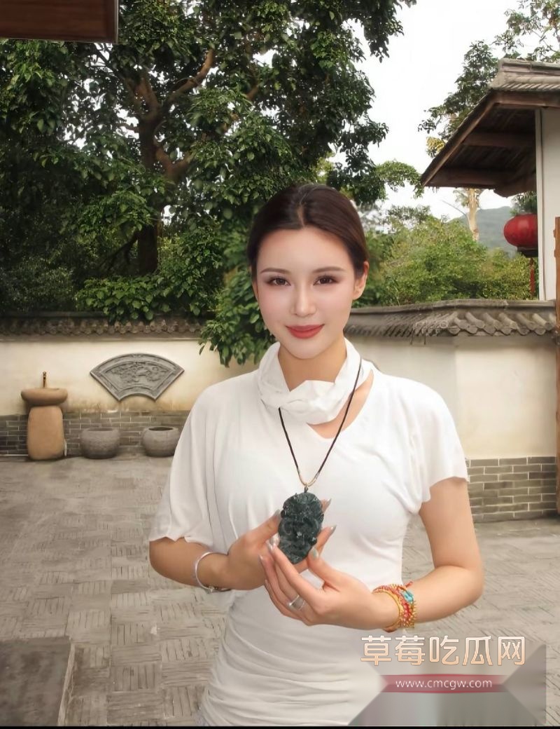 女王殿下私下约女网红夏牡丹15