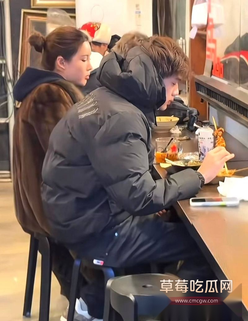 女王殿下私下约女网红夏牡丹16