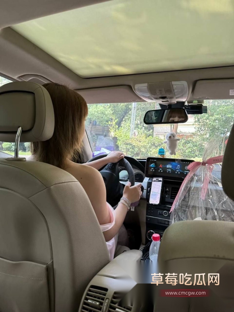 高颜值小情侣 2