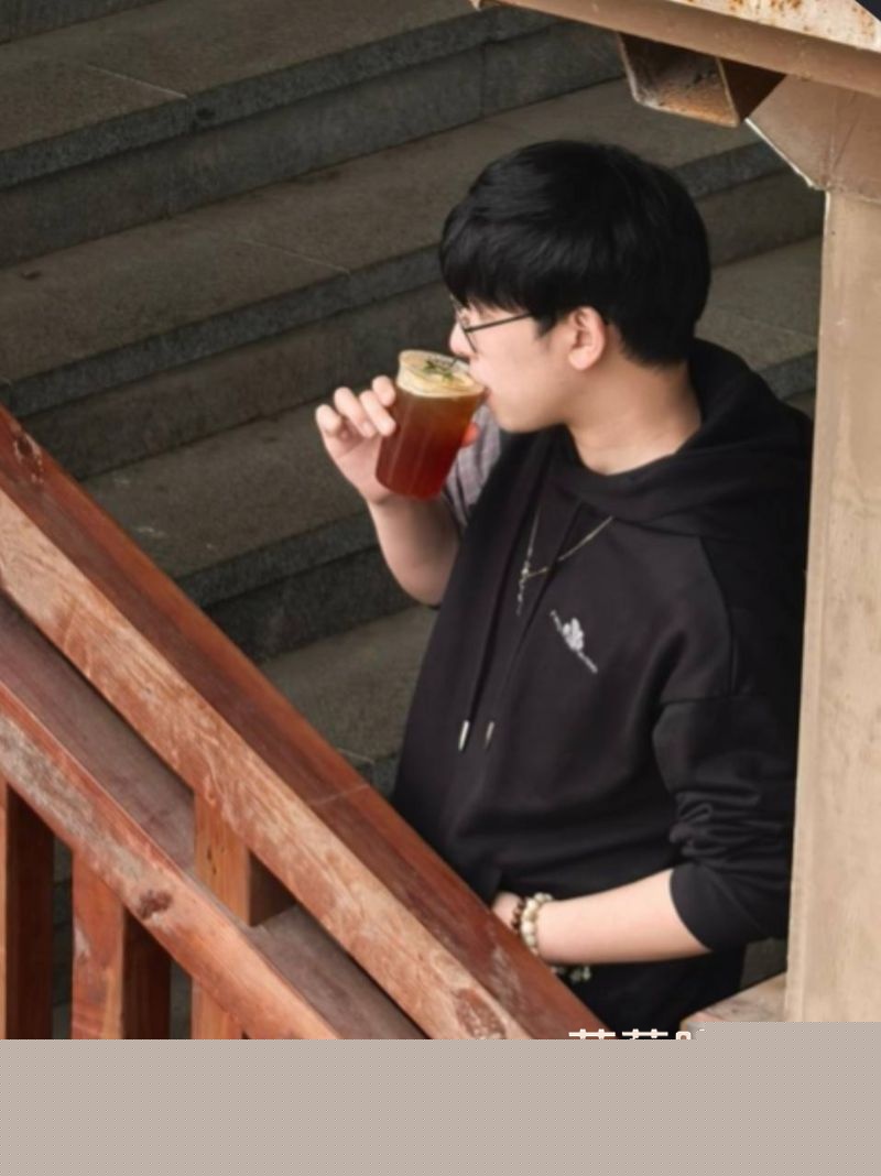 公职人员李林林相关照片1 公职人员李林林相关照片1